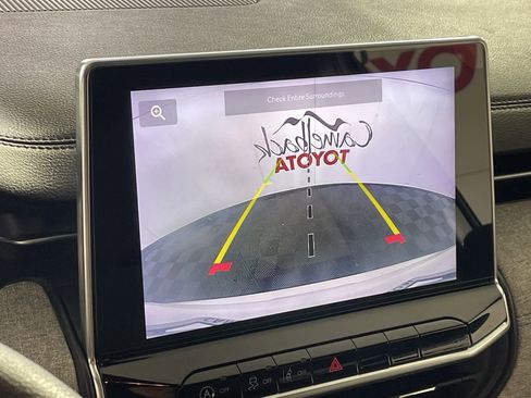 Used 2024 Jeep Compass Sport image 17