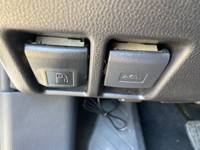 Used 2025 Toyota RAV4 LE AWD/4WD image 47