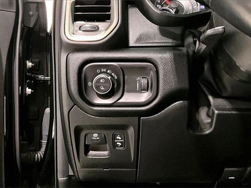 Used 2020 RAM 1500 Sport w/ Level 2 Equipment Group image 39