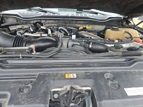 Used 2017 Ford F350 Lariat w/ Chrome Package image 9