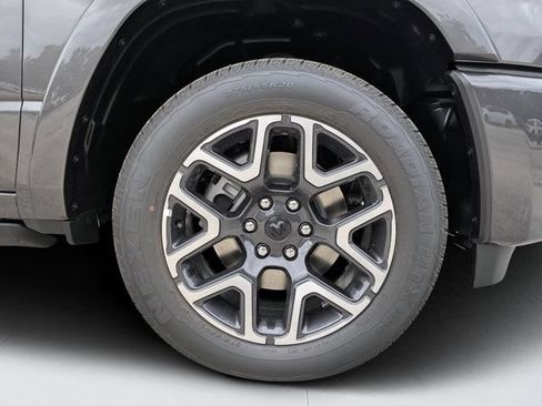 New 2026 RAM 1500 Laramie AWD/4WD image 10