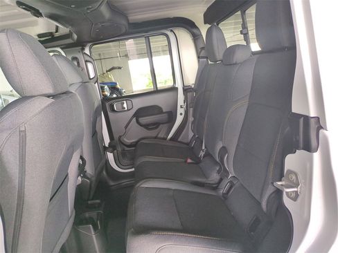 New 2025 Jeep Gladiator Sport image 14