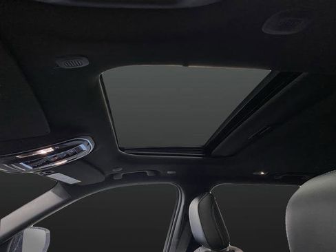 New 2026 Jeep Grand Cherokee Altitude image 7