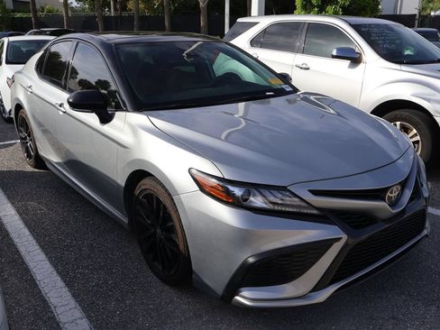 Used 2023 Toyota Camry XSE FWD image 6