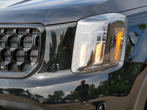 Used 2024 Kia Telluride SX Prestige X-Pro AWD/4WD image 16