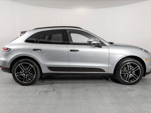 Used 2021 Porsche Macan w/ Premium Package Plus AWD/4WD image 9