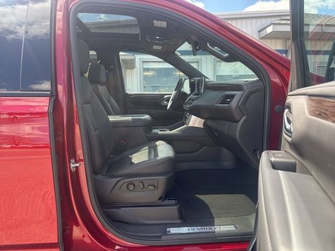 Used 2023 Chevrolet Tahoe Z71 w/ Z71 Off-Road Package AWD/4WD image 23