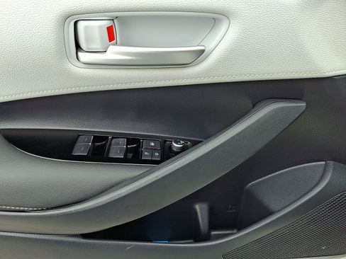 Used 2019 Toyota Corolla SE w/ SE Option Package image 12