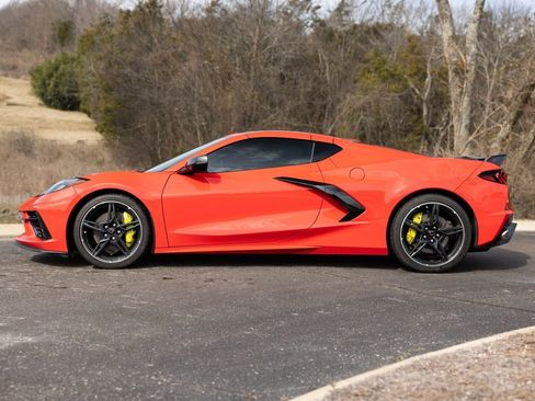 Used 2020 Chevrolet Corvette Stingray Premium Cpe w/ 3LT Preferred Equipment Group image 5
