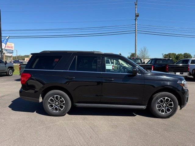 Used 2024 Ford Expedition XLT AWD/4WD image 9