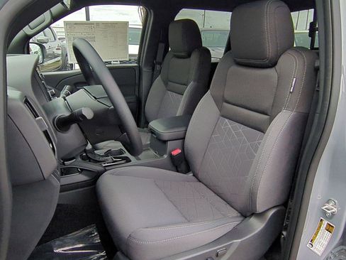 New 2026 Nissan Frontier SV image 14