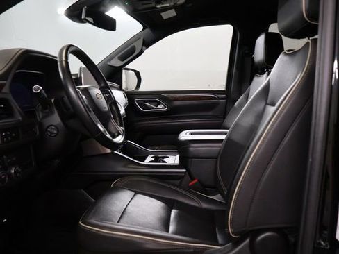 Used 2023 Chevrolet Tahoe Premier AWD/4WD image 11