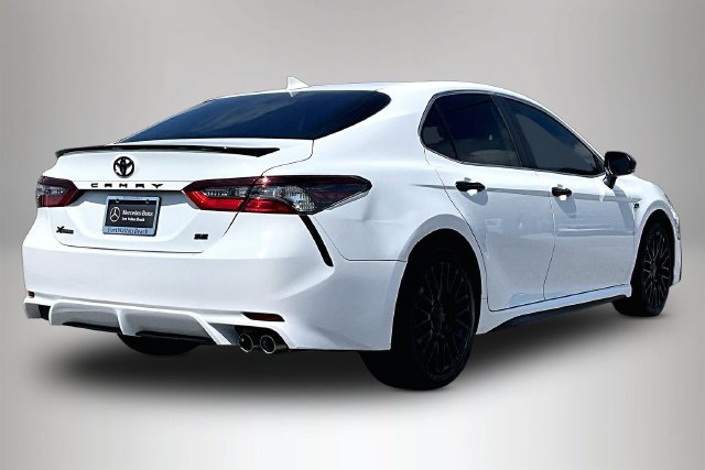 Used 2024 Toyota Camry SE FWD image 5