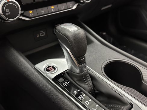 Used 2024 Nissan Altima 2.5 S image 14