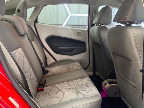 Used 2013 Ford Fiesta SE image 36
