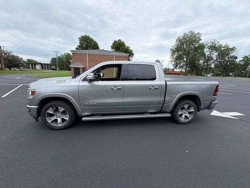 Used 2020 RAM 1500 Laramie AWD/4WD image 8