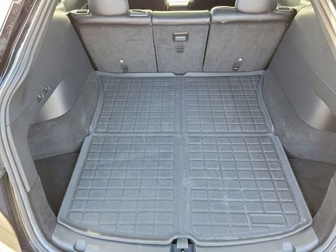 Used 2022 Tesla Model Y Performance image 8