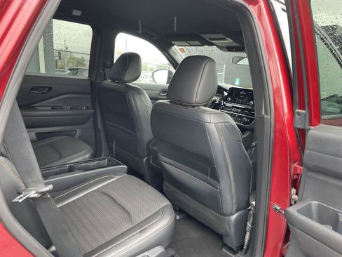 Used 2023 Nissan Pathfinder Rock Creek AWD/4WD image 18