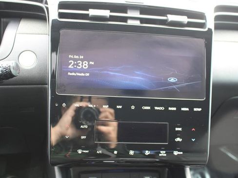 Used 2022 Hyundai Santa Cruz Limited image 18