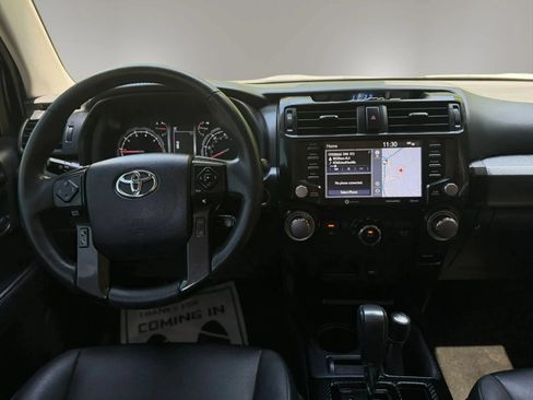 Used 2020 Toyota 4Runner Venture w/ Moonroof Package AWD/4WD image 22