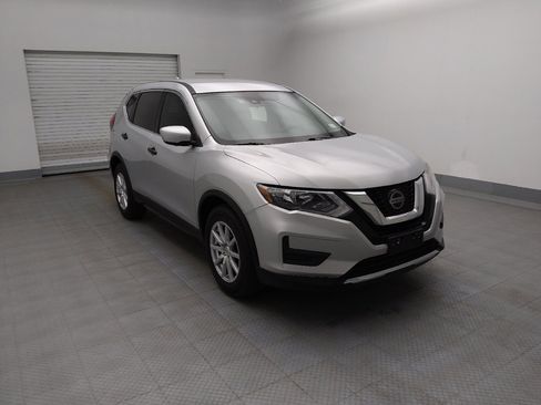 Used 2019 Nissan Rogue S image 13