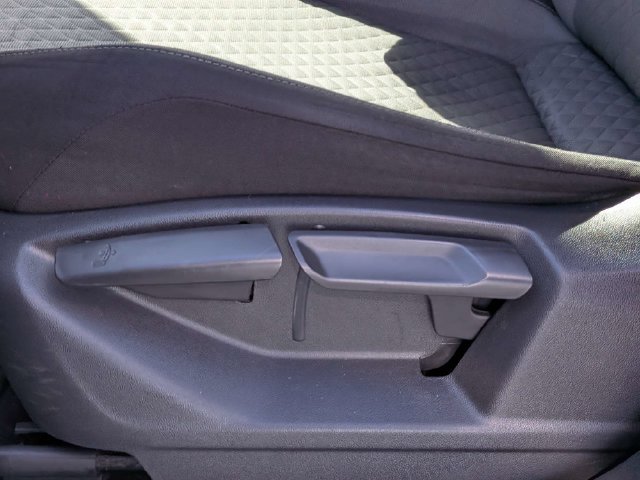 Used 2018 Volkswagen Tiguan S FWD image 17
