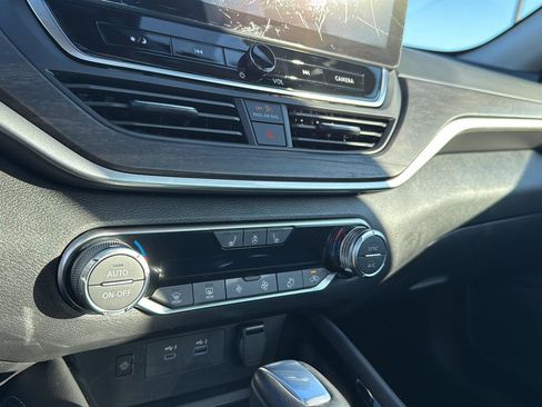 Used 2024 Nissan Altima 2.5 SL image 23