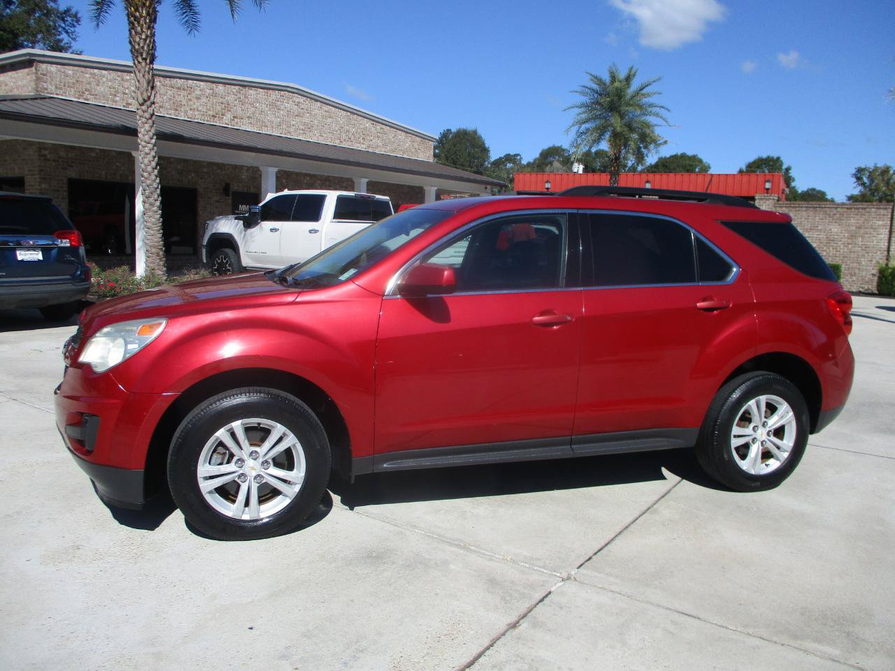 Used 2015 Chevrolet Equinox LT w/ Driver Convenience Package FWD image 2