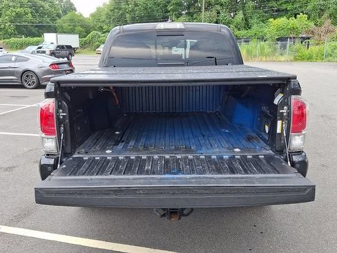 Used 2018 Toyota Tacoma Limited AWD/4WD image 24