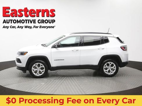 Used 2024 Jeep Compass Latitude AWD/4WD image 58