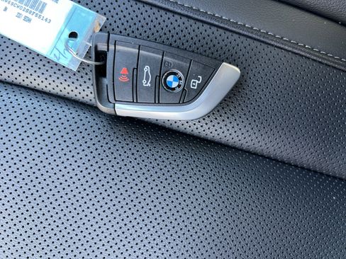 Used 2025 BMW 330i Sedan image 36