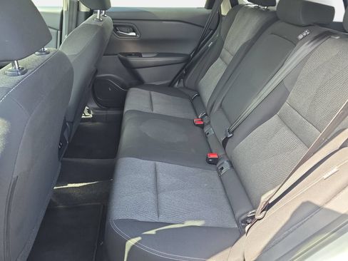 Used 2025 Nissan Rogue SV FWD image 14
