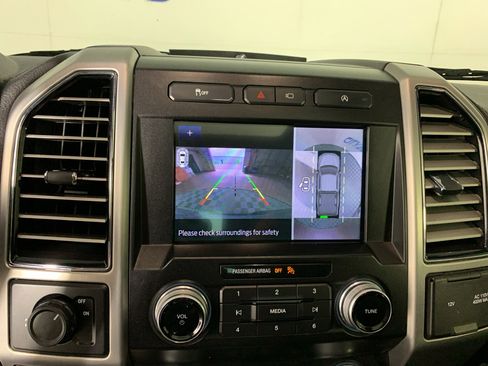 Used 2020 Ford F150 Platinum w/ Equipment Group 701A Luxury RWD image 26