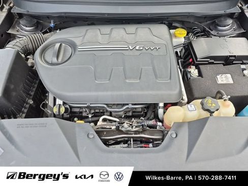 Used 2019 Jeep Cherokee Limited AWD/4WD image 29