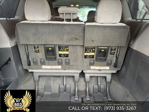 Used 2015 Toyota Sienna LE FWD image 7