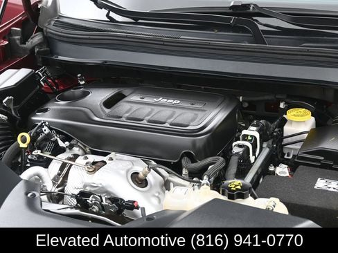 Used 2019 Jeep Cherokee Limited w/ Technology Group image 25