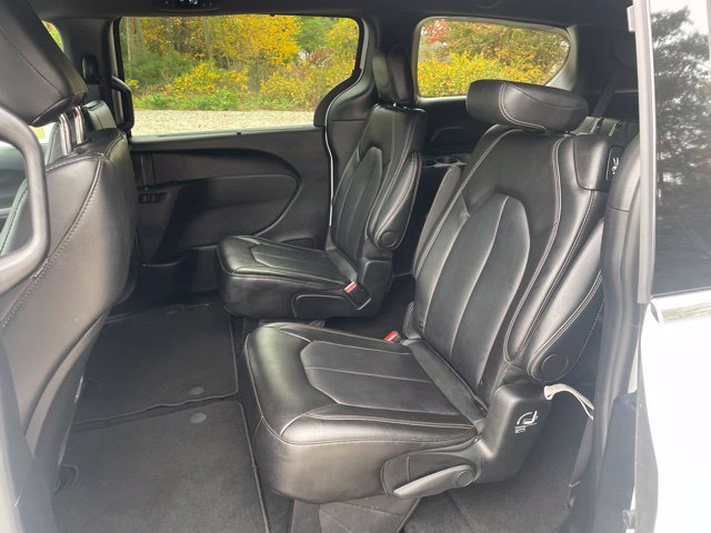 Used 2026 Chrysler Pacifica Select FWD image 18
