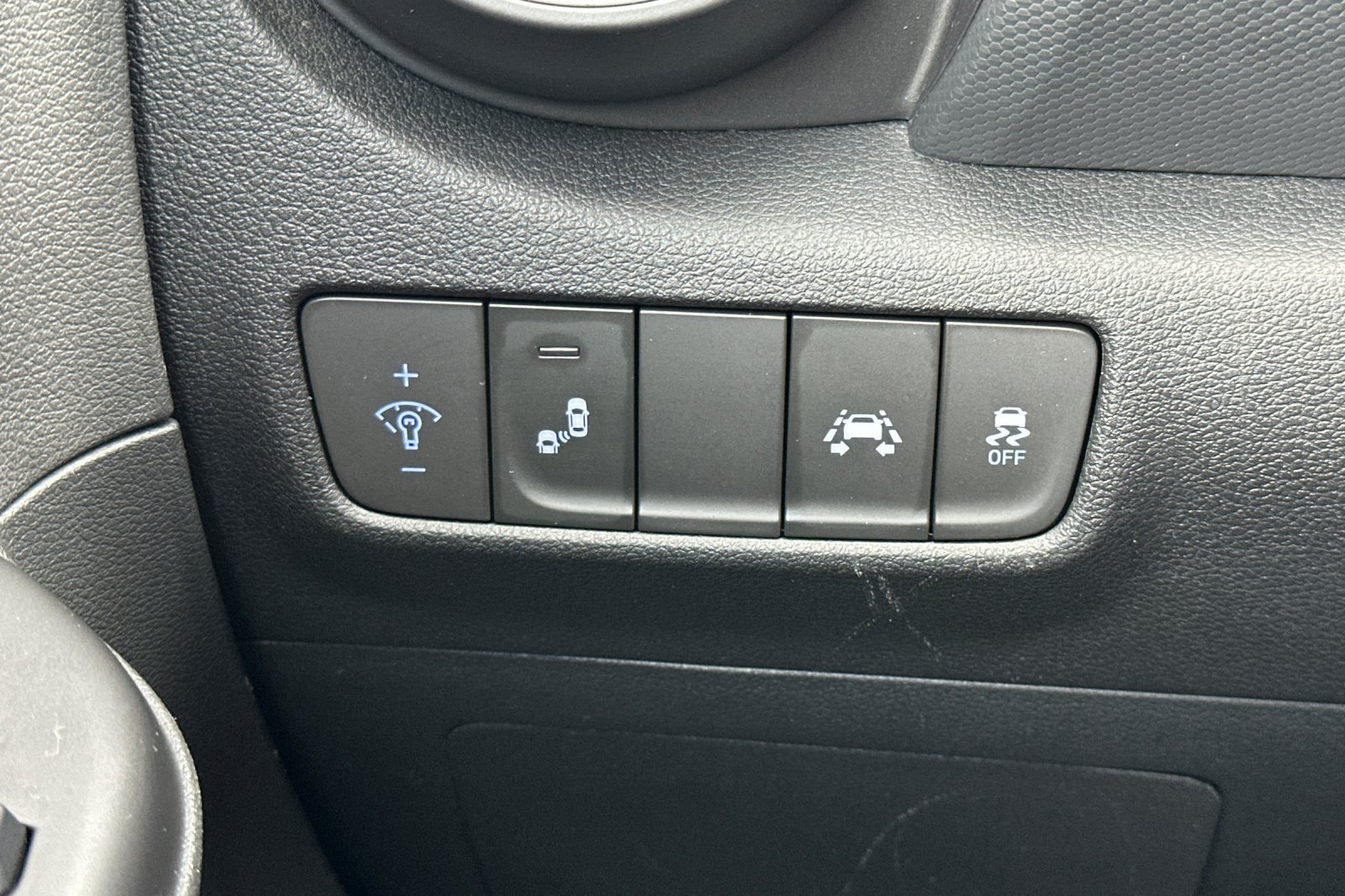 Used 2019 Hyundai Kona SEL w/ SEL Tech Package 02 AWD/4WD image 30