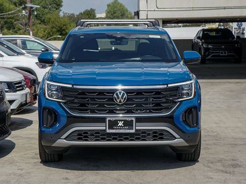 New 2026 Volkswagen Atlas Cross Sport SE FWD image 4