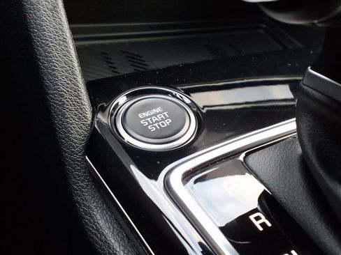 Used 2025 Kia Sportage SX image 18