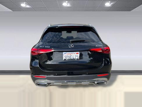 Used 2024 Mercedes-Benz GLC 300 4MATIC image 5