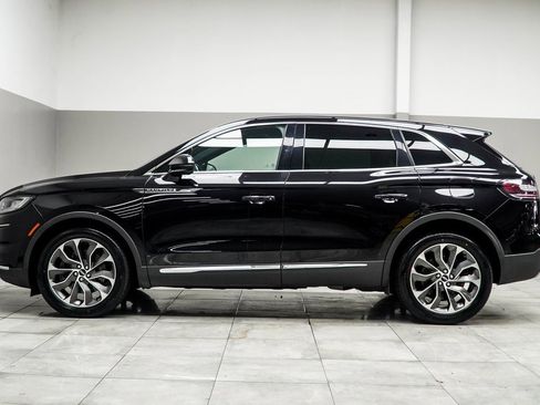 Used 2022 Lincoln Nautilus Reserve image 9