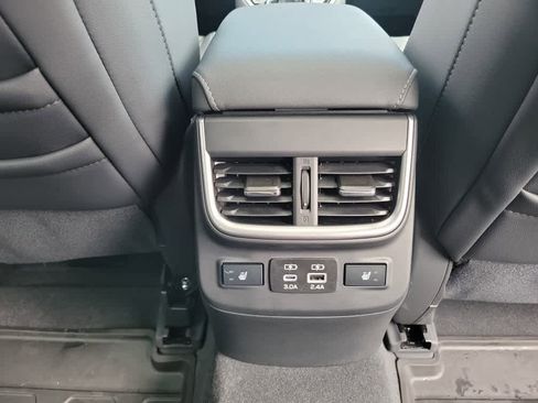 Used 2025 Subaru Legacy Limited AWD/4WD image 33