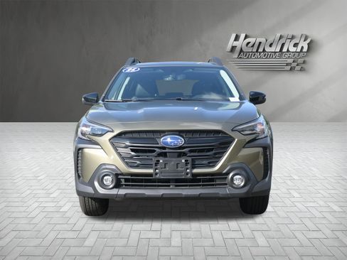 Certified 2025 Subaru Outback Onyx Edition AWD/4WD image 3