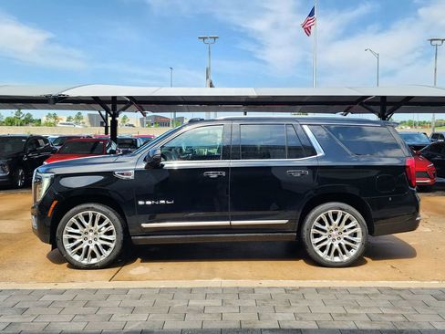 New 2026 GMC Yukon Denali w/ Denali Reserve Package AWD/4WD image 6