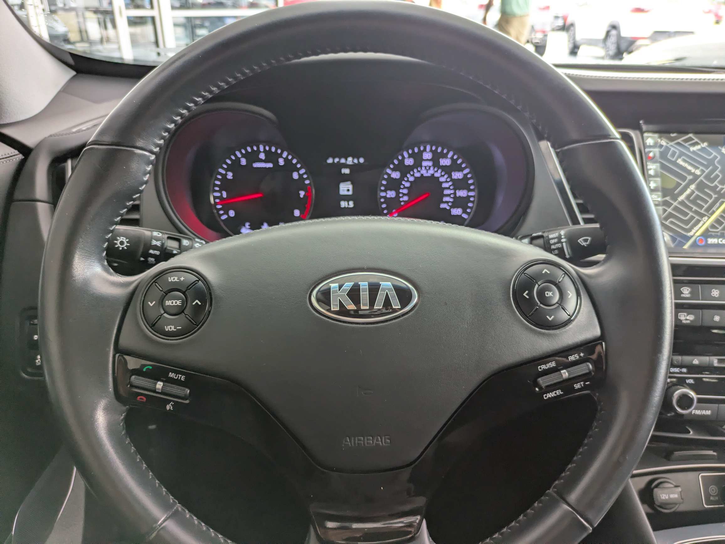 Used 2017 Kia K900 Premium RWD image 18