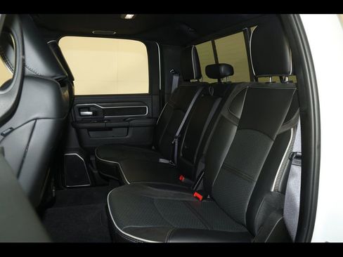 Used 2025 RAM 2500 Laramie w/ Night Edition image 32