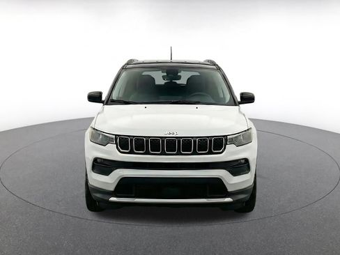 Used 2025 Jeep Compass Limited AWD/4WD image 2