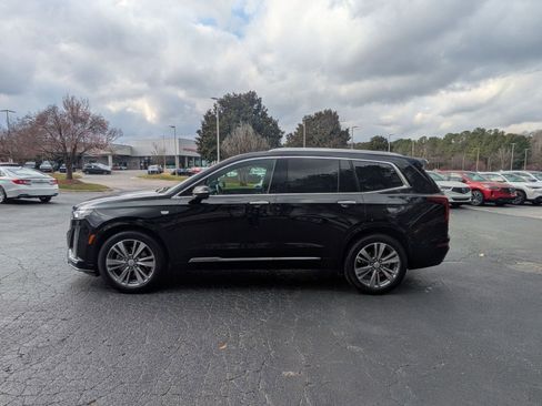 Used 2023 Cadillac XT6 Premium Luxury image 8