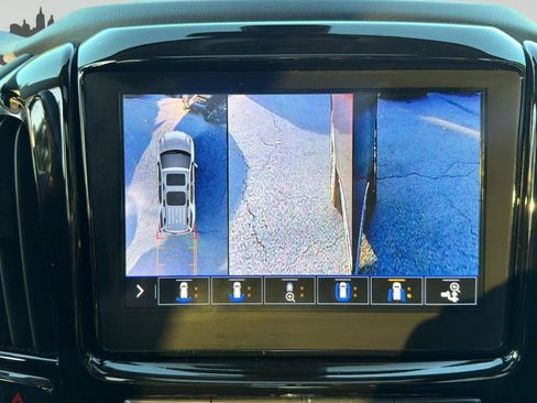 Used 2021 Chevrolet Traverse High Country AWD/4WD image 22